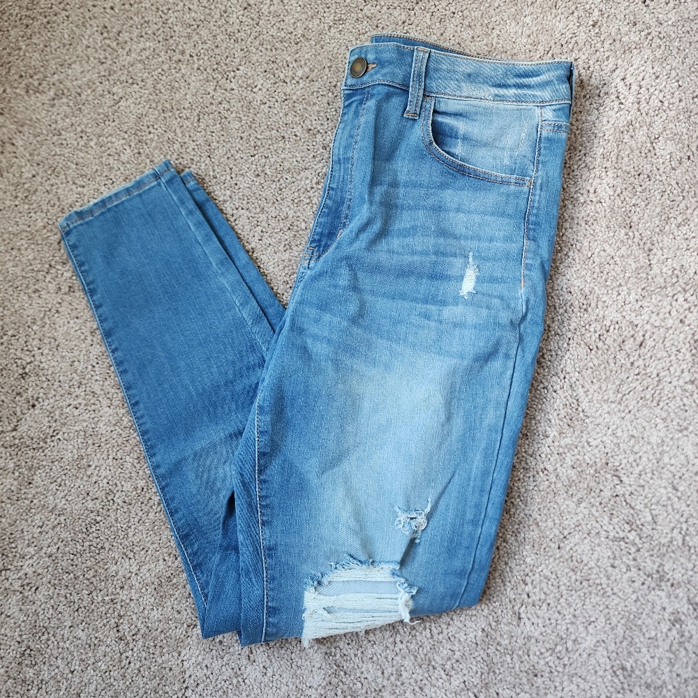 Faded Ripped Jegging - Picture 11 of 12